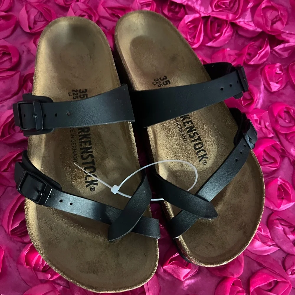 Birkenstock Mayari sandals